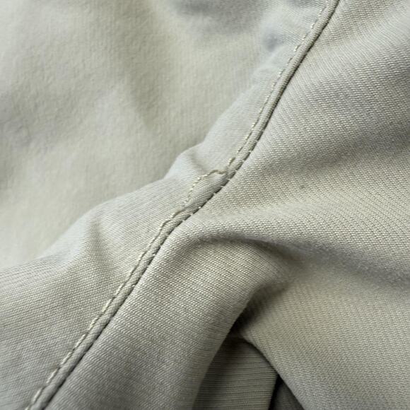 Under Armour Shorts Mens 38 Khaki Beige HeatGear Loose Fit Athletic Golf Nylon - Picture 8 of 8